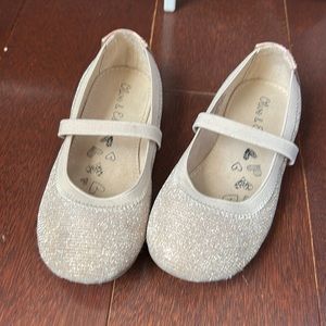 Olive & Edie toddler girl dress shoe in champagne sparkle